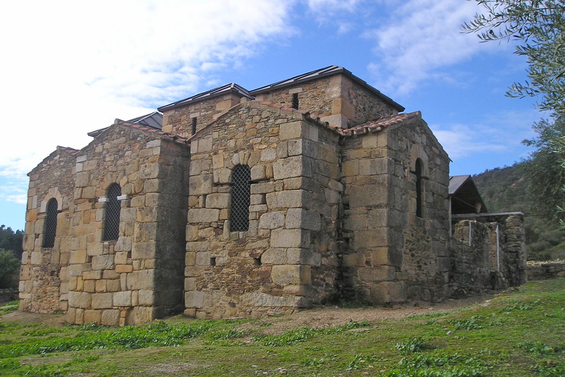 Basílica visigoda de Santa Lucía del Trampal